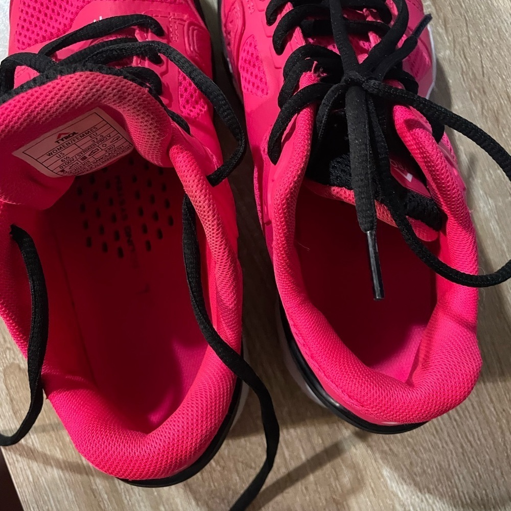 Tyrol Women's Pickleball Striker Pro V size 6.5 EUC sneaker pink - Picture 7 of 8